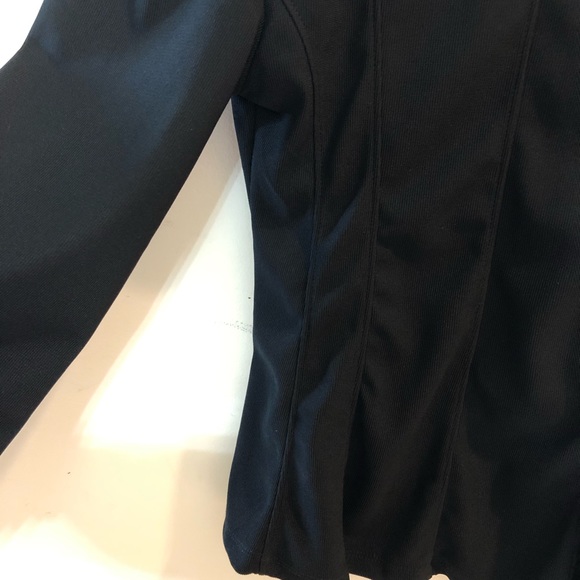 Top - Picture 3 of 5